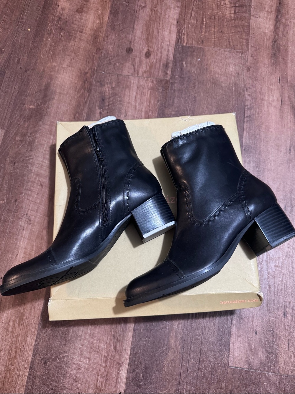 Naturalizer Women's Black Leather Ankle Boots with Block Heel